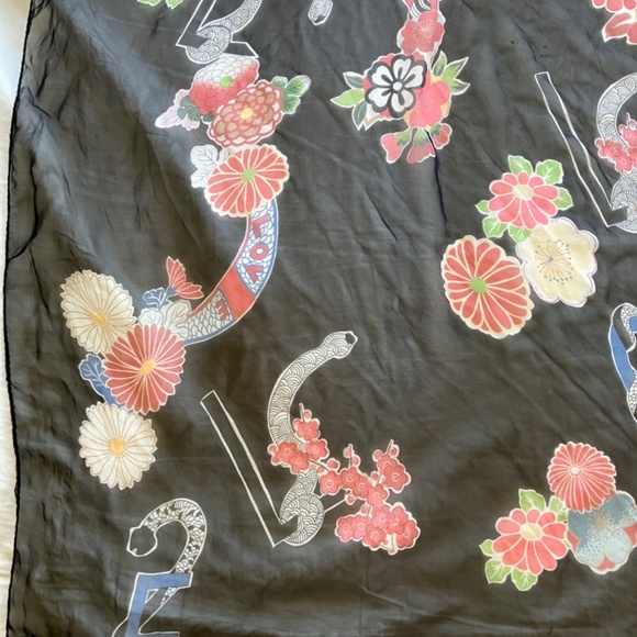 Yves Saint Laurent Silk Chiffon Large SCARF Snake Love 48" X 48" - Picture 3 of 15